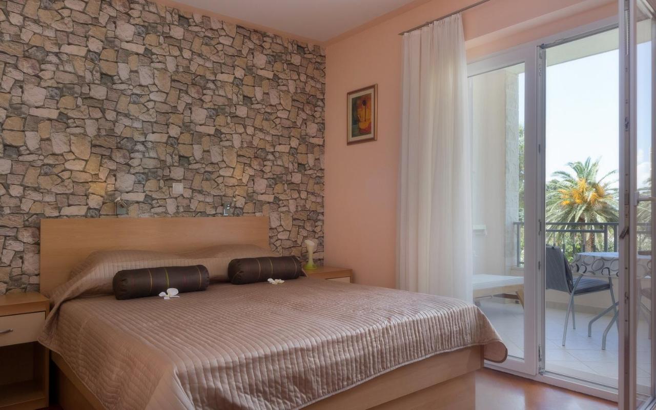 Villa Alesa Tučepi エクステリア 写真