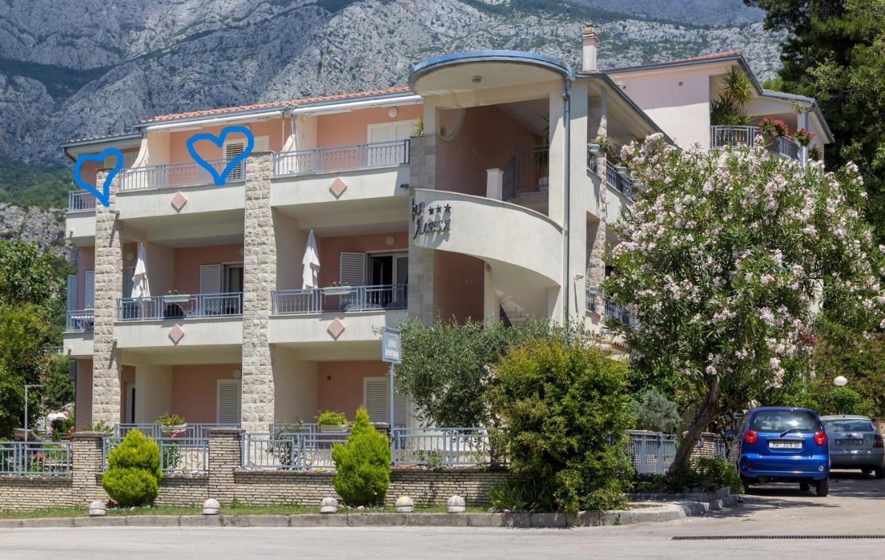 Villa Alesa Tučepi エクステリア 写真