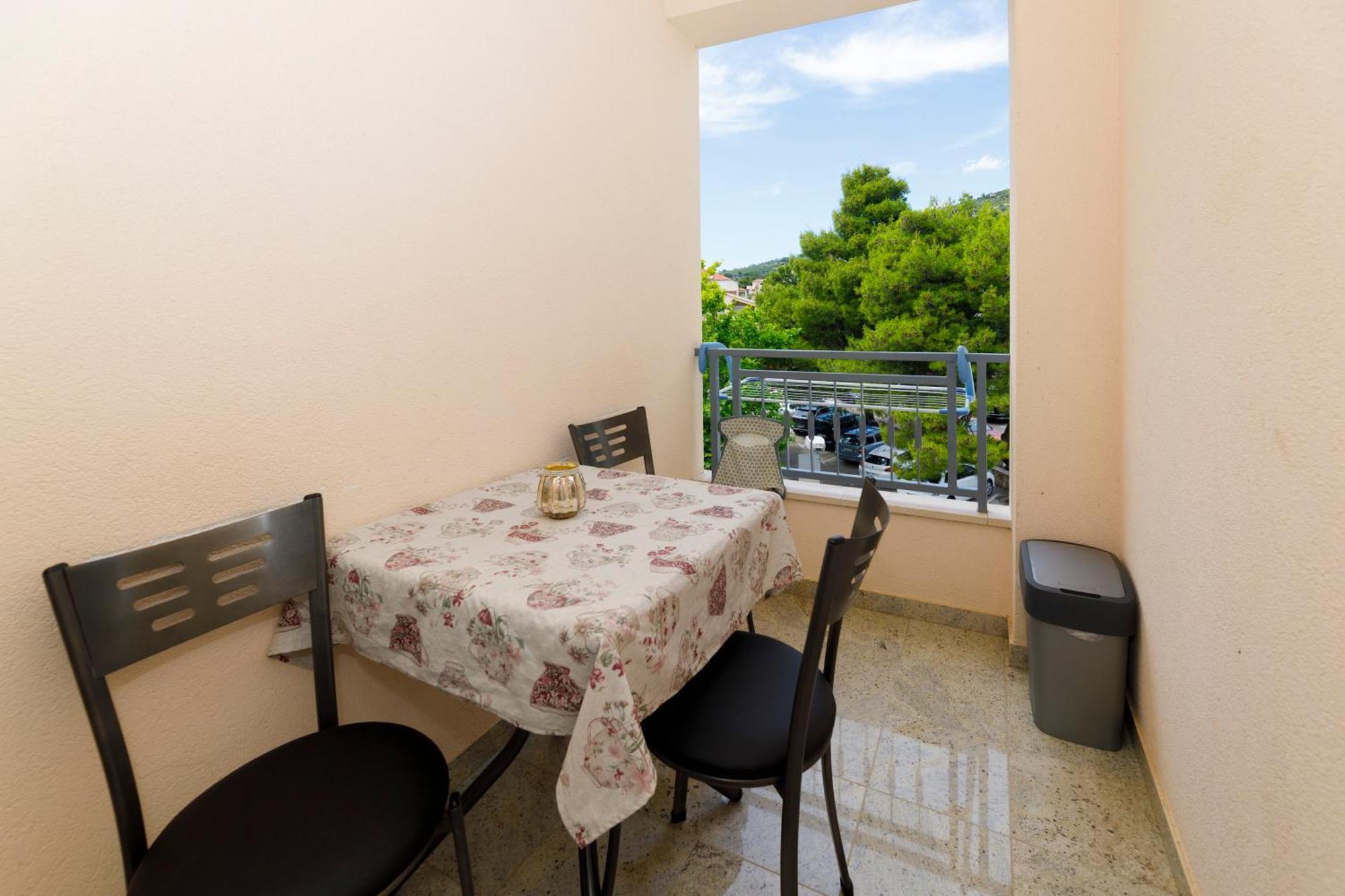 Villa Alesa Tučepi エクステリア 写真